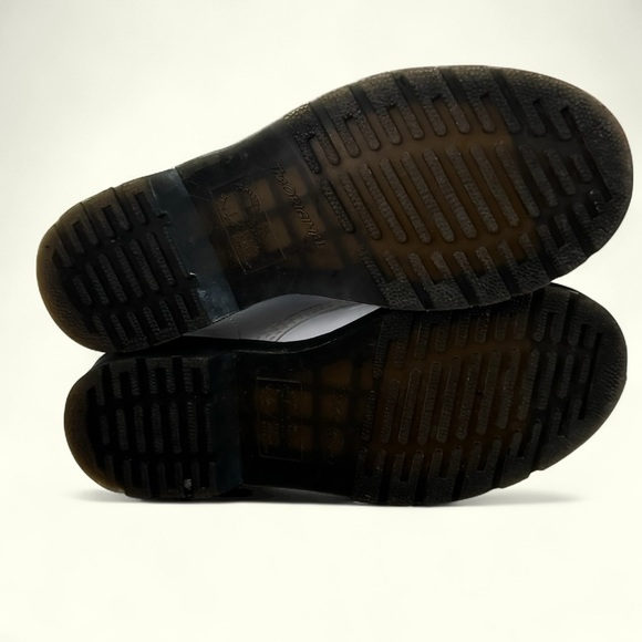 Dr. Martens 1460 Patent Leather Lace Up Boots Size 6 - Picture 4 of 9